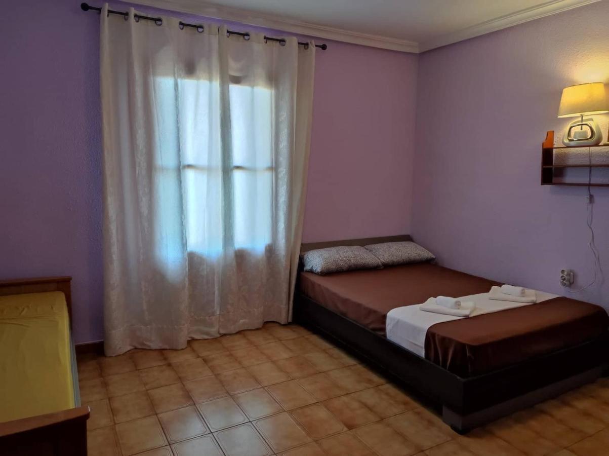 La Habitacion Del Piso Room In The Apartment อาลิกันเต ภายนอก รูปภาพ