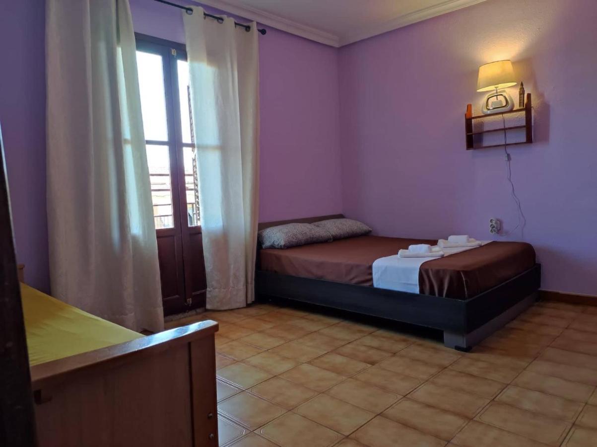 La Habitacion Del Piso Room In The Apartment อาลิกันเต ภายนอก รูปภาพ