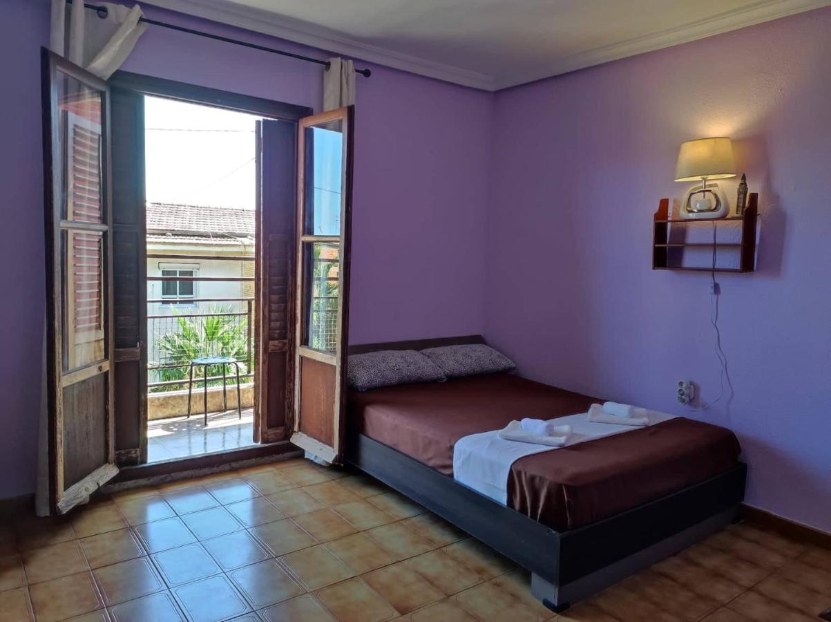 La Habitacion Del Piso Room In The Apartment อาลิกันเต ภายนอก รูปภาพ